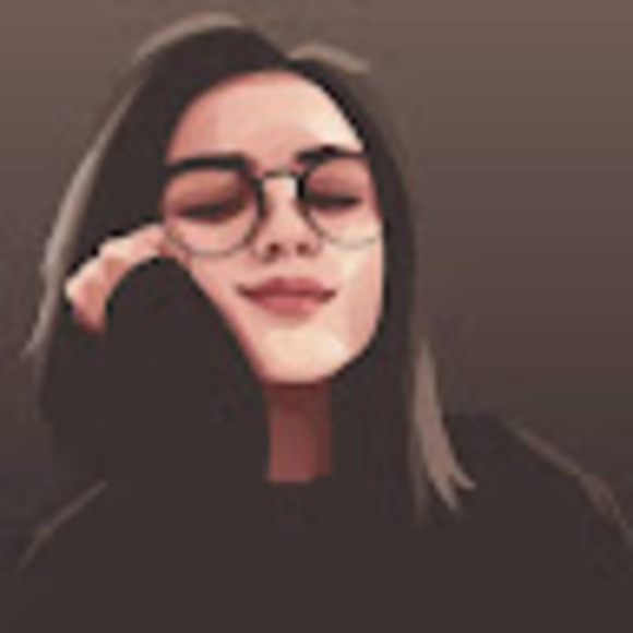 Meet your Posher, Emma - Picture 1 of 1